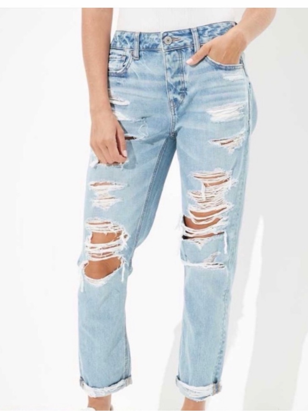 American Eagle Outfitters Light Blue Distressed Boyfriend Jeans